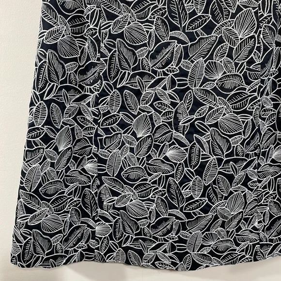 NWOT Talbots Petites Black and White Embroidered Leaf Print A-Line Skirt… - Picture 3 of 15